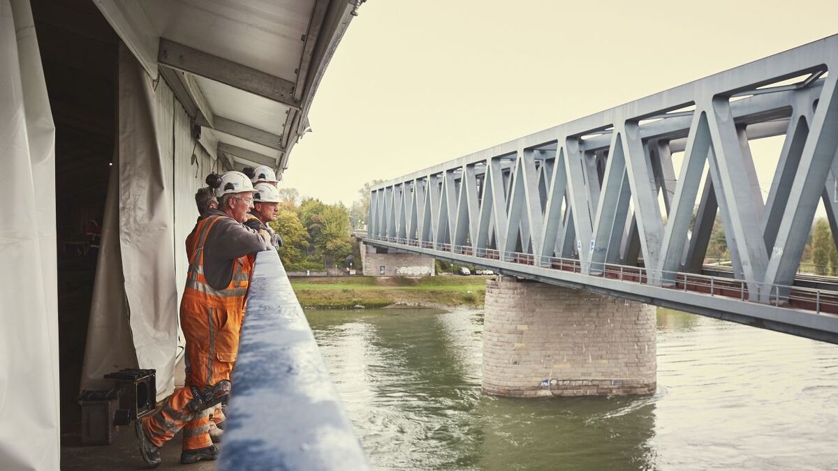 Symbolbild einer Brücke